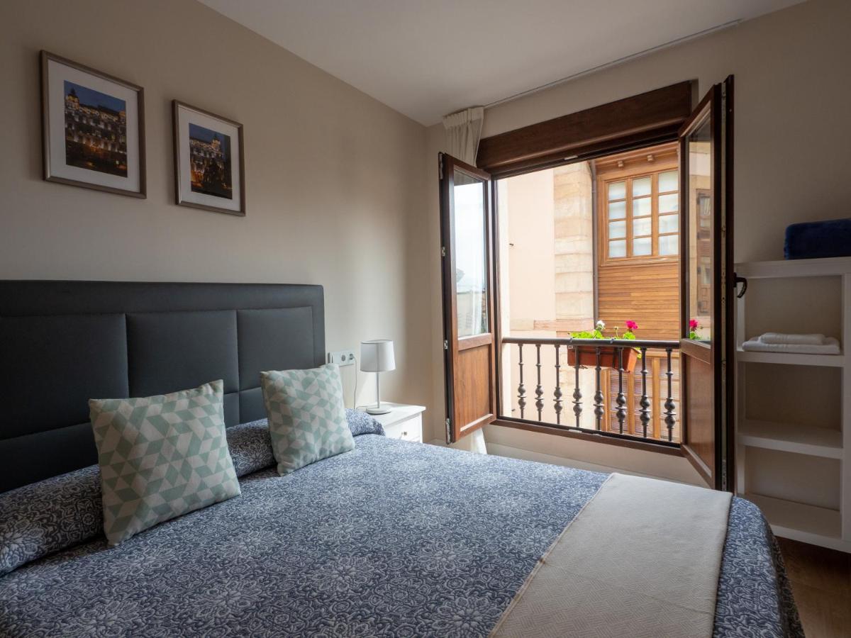 Apartantiguo San Isidoro10 Oviedo Buitenkant foto